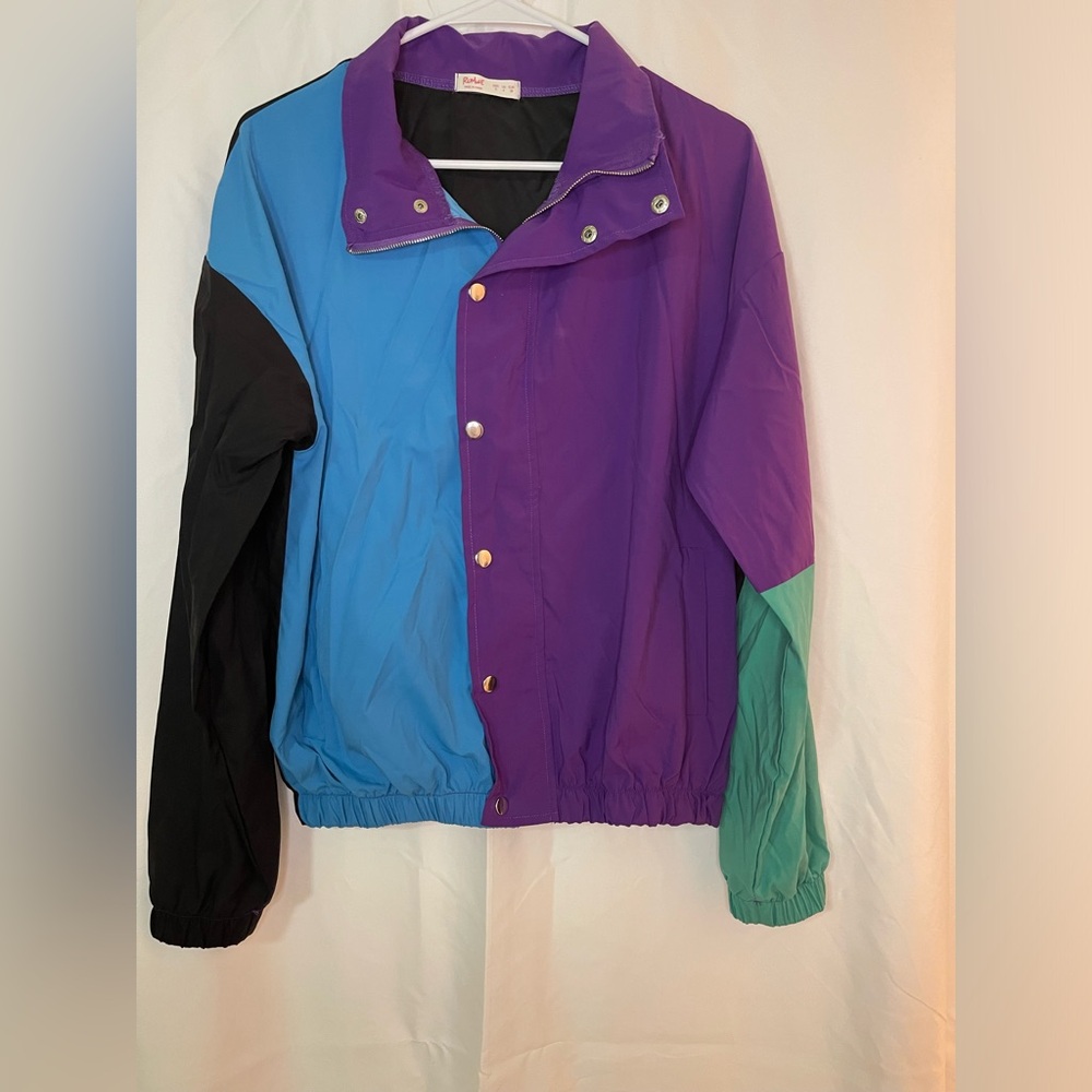 Fun retro jacket. - Picture 2 of 3